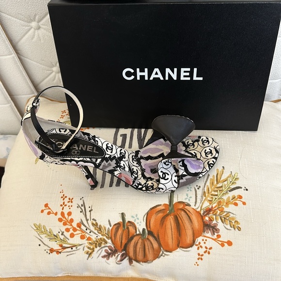 🌺🌺 CHANEL SANDALS SIZE 38.5 - Picture 3 of 10